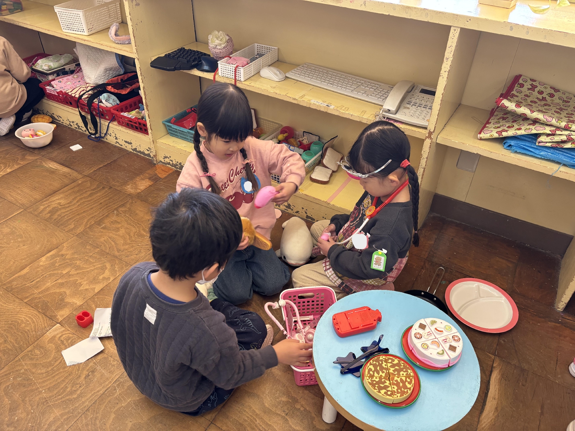 年中組　友達の顔